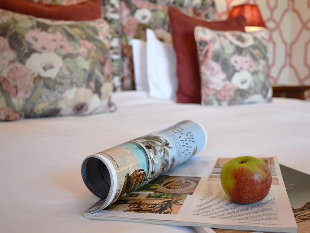 The Duke Of Bedford Hotel Екстериор снимка
